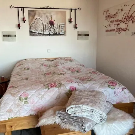 Herzhuette Fuer Zwei By Interhome Tatil Evi